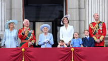 Slavnostní přehlídka zahájila čtyřdenní oslavy platinového jubilea vlády Alžběty II.