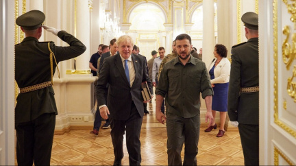 Britský premiér Johnson přijel do Kyjeva s nabídkou pomoci při výcviku ukrajinských vojáků