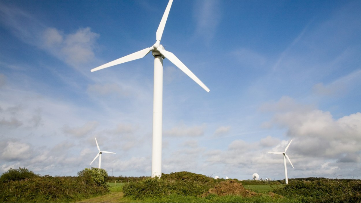 Státy EU hledají shodu na reformě emisního trhu, řeší také omezení prodeje klasických aut
