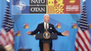 Americký prezident Biden na summitu v Madridu slíbil, že podpora Ukrajiny potrvá, dokud to bude nutné