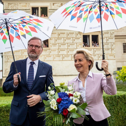 Fiala ocenil francouzské předsednictví, von der Leyenová spoléhá na to české