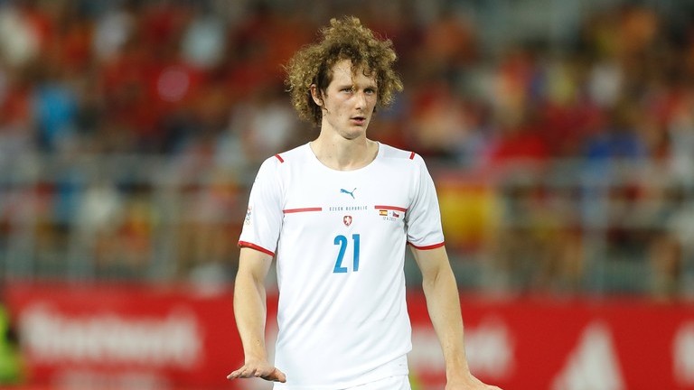 Fotbalový reprezentant Alex Král podepsal roční smlouvu v německém Schalke