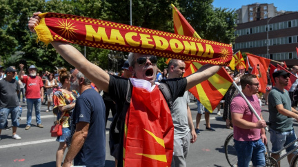 Severní Makedonie schválila kompromis s Bulharskem a může zahájit přístupové rozhovory s EU