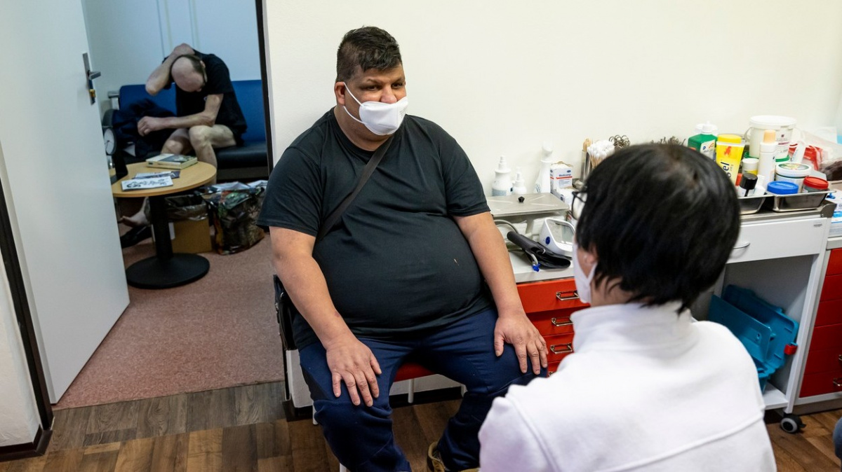 Zdravotní platby státu od srpna klesnou, od roku 2024 mají růst jako penze