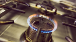 Ratingová agentura Moody's snížila výhled Česka na negativní. Kvůli plynu