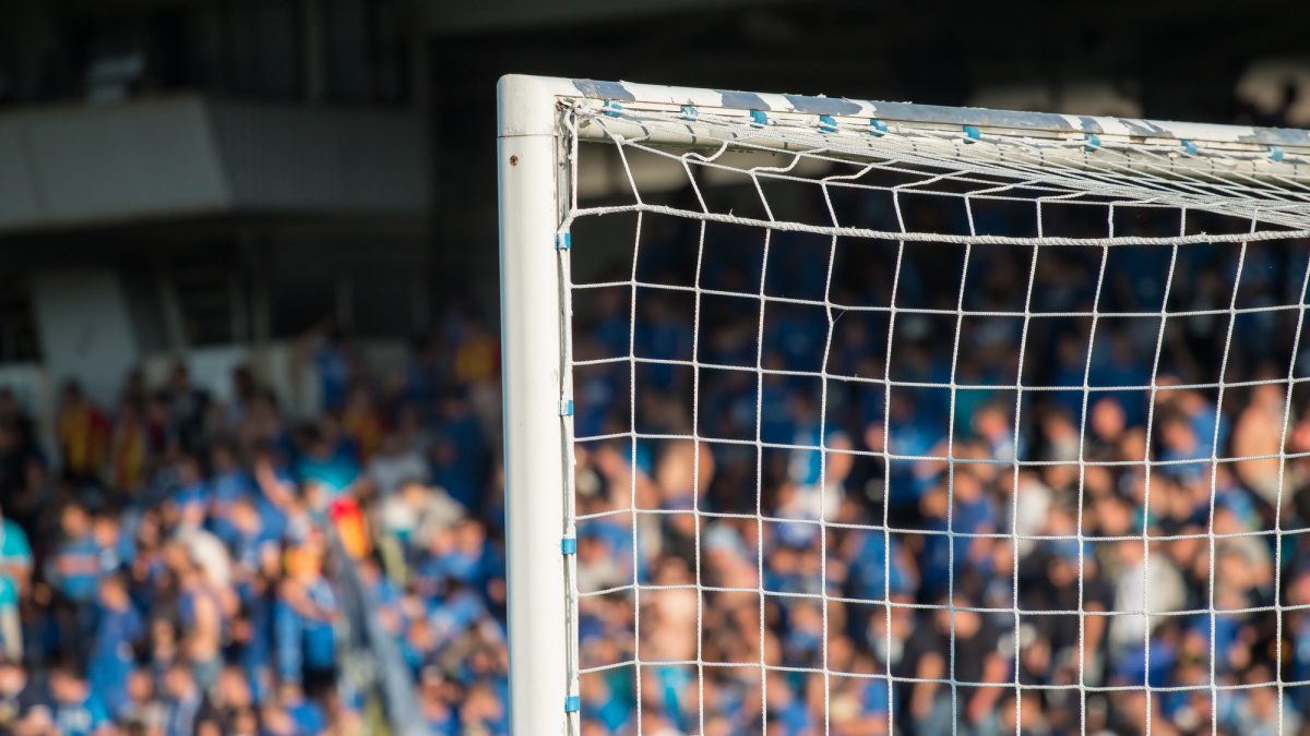 Boj krále Itálie startuje. Na trůnu sedí milánské AC, o slovo se ale opět hlásí Inter, Juventus nebo Mourinhův AS Řím.