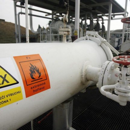 Slovnaft Ukrajincům zaplatil tranzitní poplatky, dodávky ropy se odpoledne obnovily