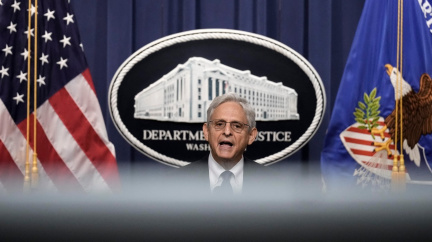 Aktualizováno: FBI hledala v Trumpově sídle dokumenty o jaderných zbraních, prohlídku schválil ministr