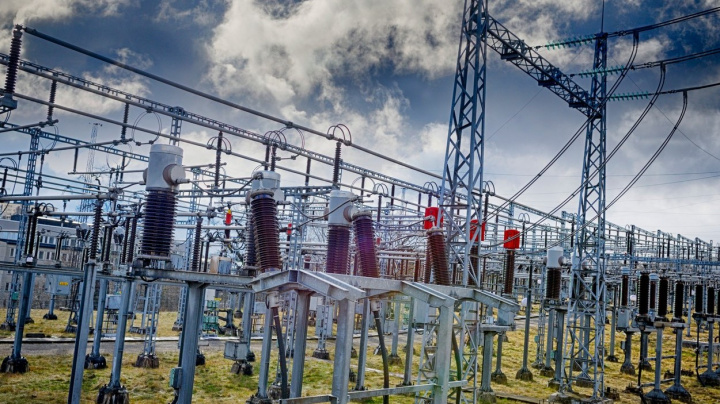 Cena elektřiny na burze přesáhla 500 eur za MWh, plyn je nejdražší od března