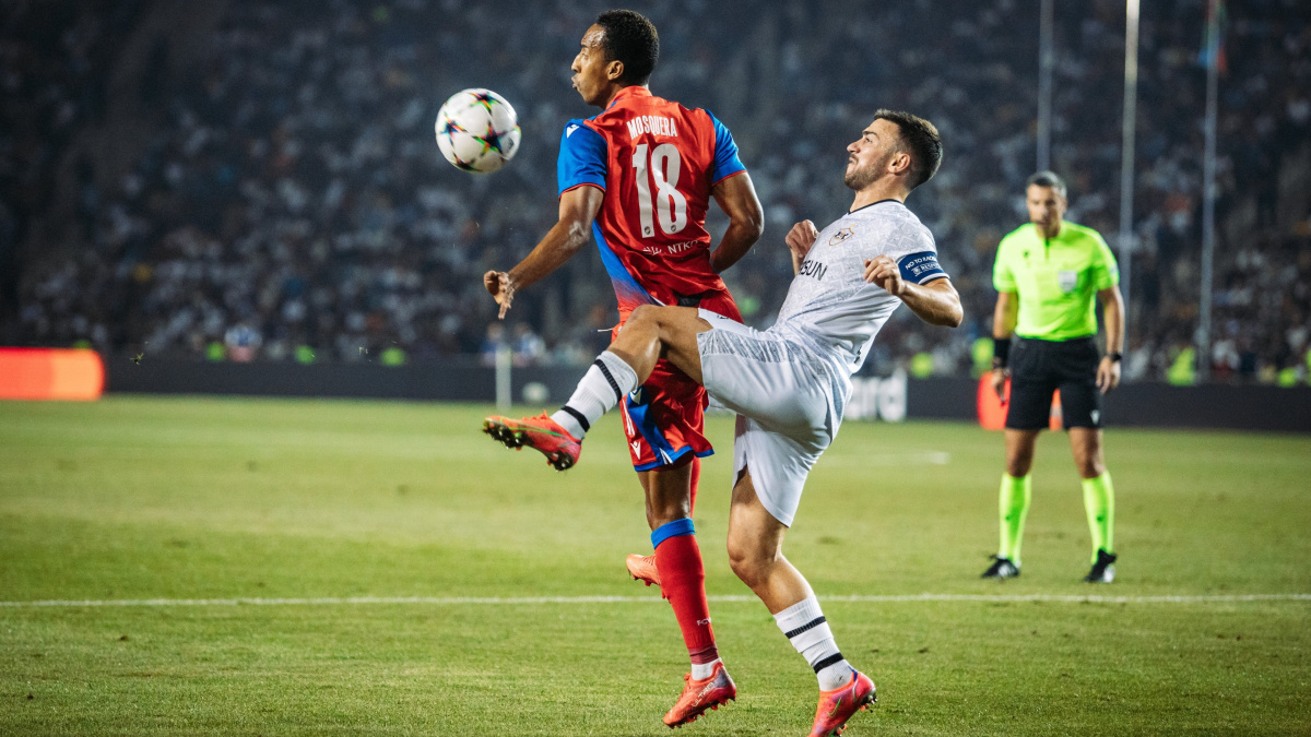 Plzeň zahájila play off Ligy mistrů na hřišti Karabachu bezbrankovou remízou