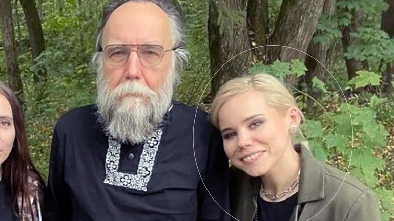 Dceru prokremelského ideologa zavraždili ruští odbojáři, tvrdí bývalý ruský poslanec