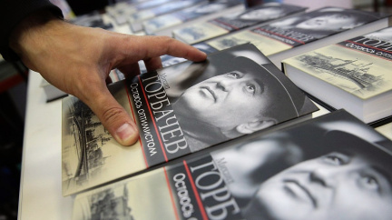 Dal nám svobodu, vzal nám zemi, píše nejčtenější ruský deník o Gorbačovovi