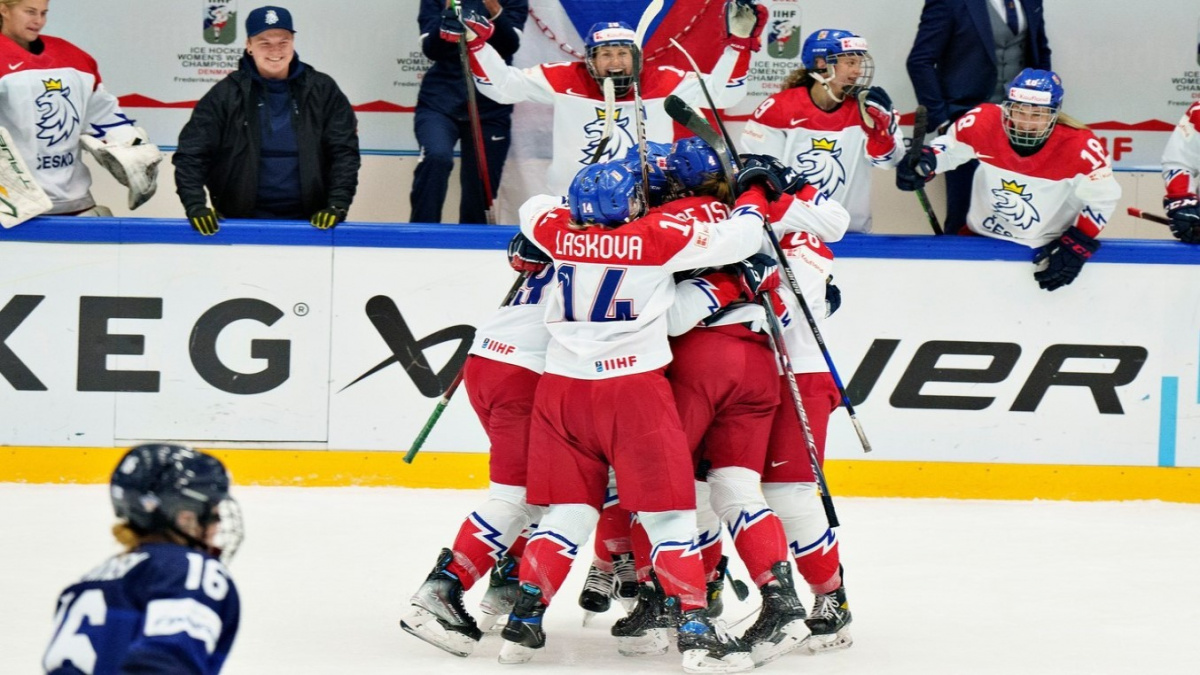 České hokejistky porazily Finky a poprvé postupují do semifinále světového šampionátu