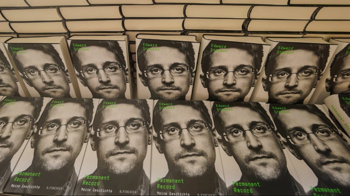 Edward Snowden získal ruské občanství, povolán do války ale nebude