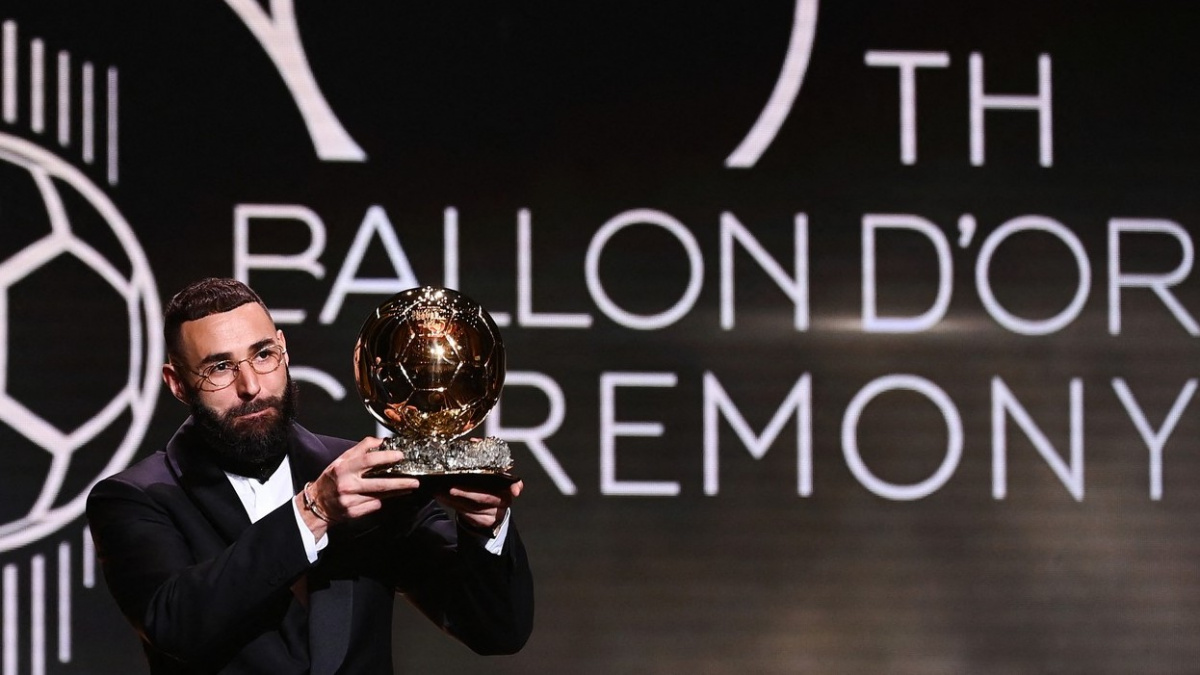 Zlatý míč pro nejlepšího fotbalistu světa získal Karim Benzema