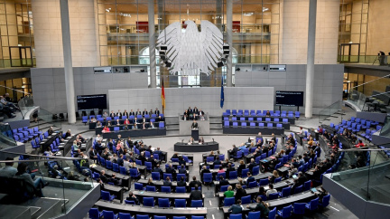 Německý parlament schválil až 200 miliard eur na regulaci cen energií