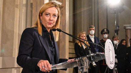 Itálie má novou vládu. Vede ji poprvé žena a chybí v ní Putinův přítel Berlusconi