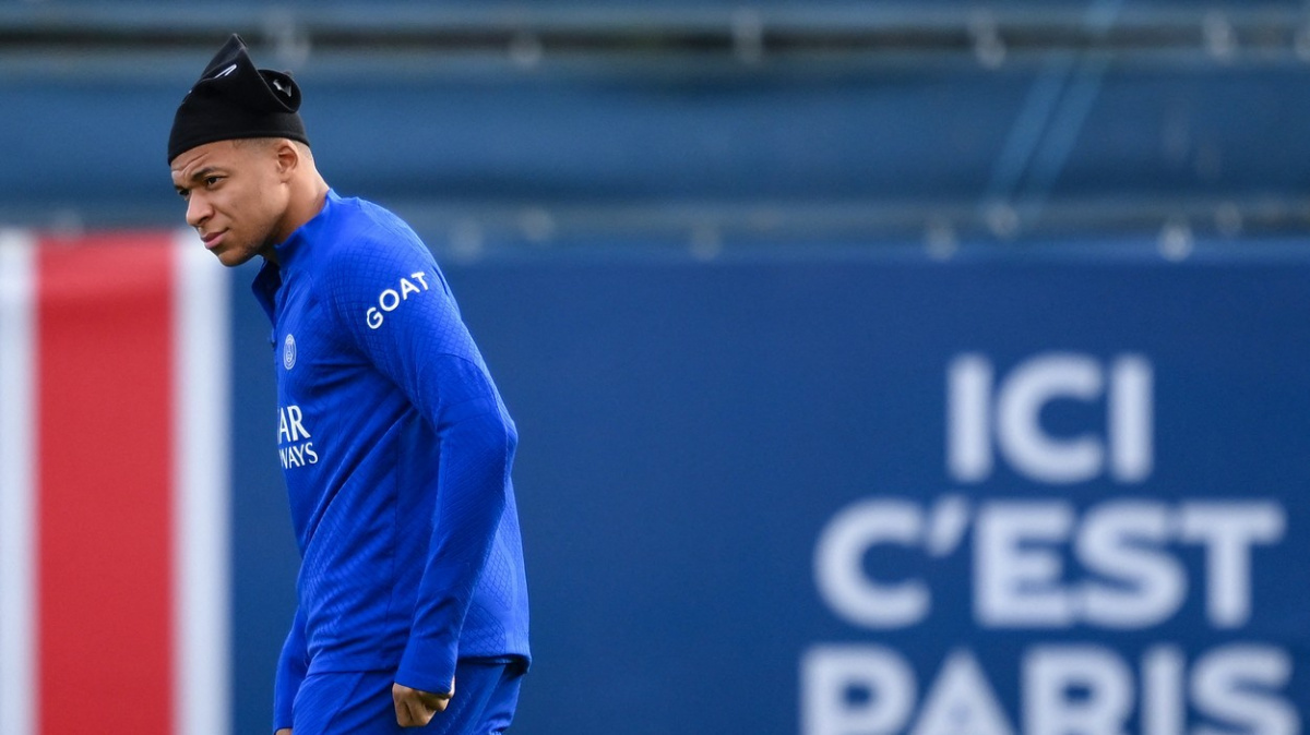 Mbappé podepsal s PSG smlouvu na rekordních 15 miliard