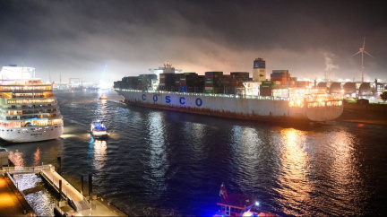 Čínští rejdaři nakonec budou mít v hamburském přístavu maximálně čtvrtinový podíl