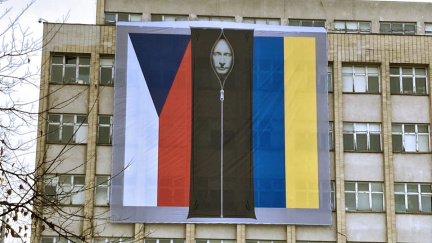Oslava 28. října podle Víta Rakušana: Trapná vlajka Putina ve vaku na mrtvoly stála 50 tisíc