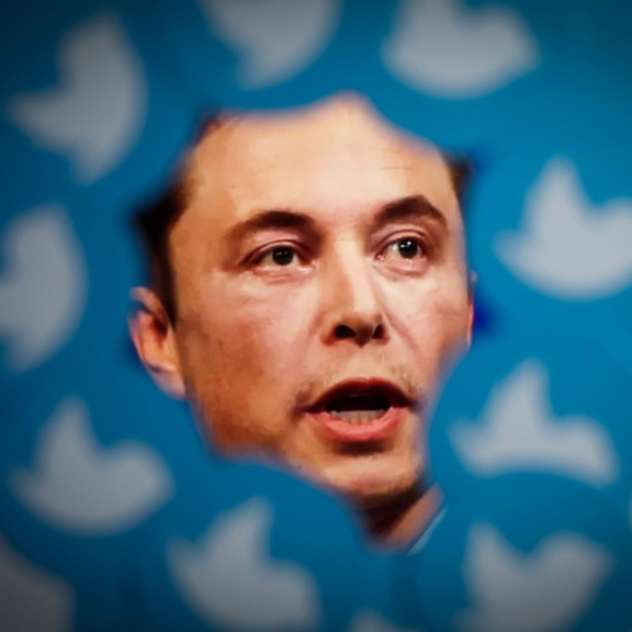 Nový vlastník Twitteru nestojí nad zákonem, varují Muska regulátoři