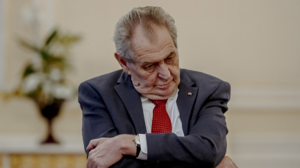 Zeman se musí omluvit Šarapatkovi za svůj výrok o jeho neschopnosti