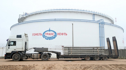Bělorusko žádá o zvýšení poplatku za tranzit ropy o více než třetinu