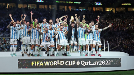 Argentinci ve finále MS po penaltách porazili obhájce z Francie