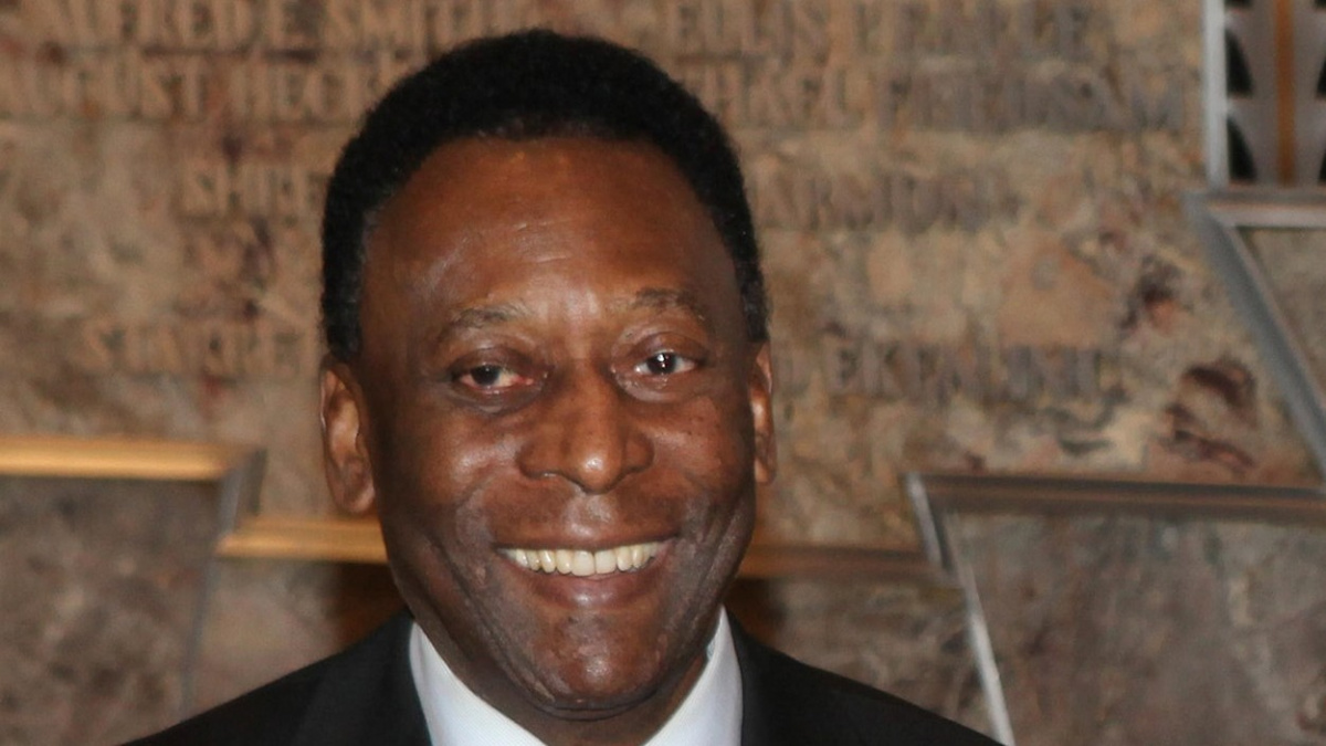 Zemřela fotbalová legenda Pelé