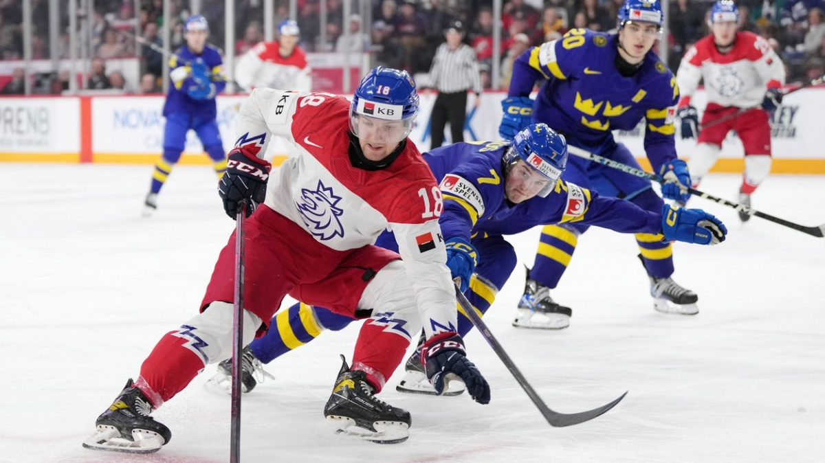 Hokejová dvacítka po výborném výkonu prohrála na MS se Švédskem v prodloužení