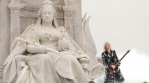 Karel III. vyznamenal přes 1100 osobností, je mezi nimi i kytarista skupiny Queen Brian May