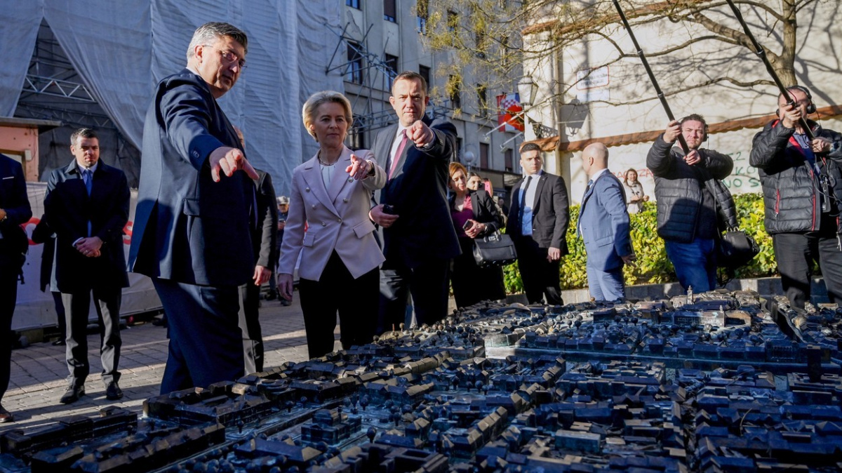 Do Chorvatska ode dneška s eurem a bez čekání na hranicích