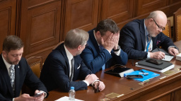 Fialova vláda podruhé čelí hlasování o nedůvěře