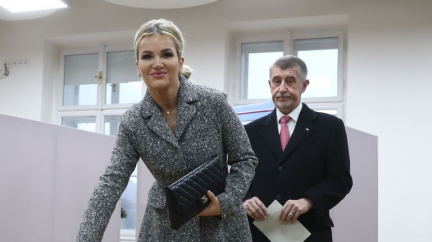 Muž podezřelý z toho, že poslal Monice Babišové nábojnici, spáchal sebevraždu