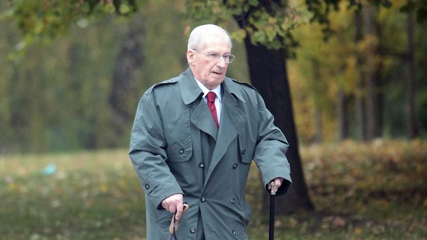 Zemřel bývalý komunistický předseda vlády Lubomír Štrougal