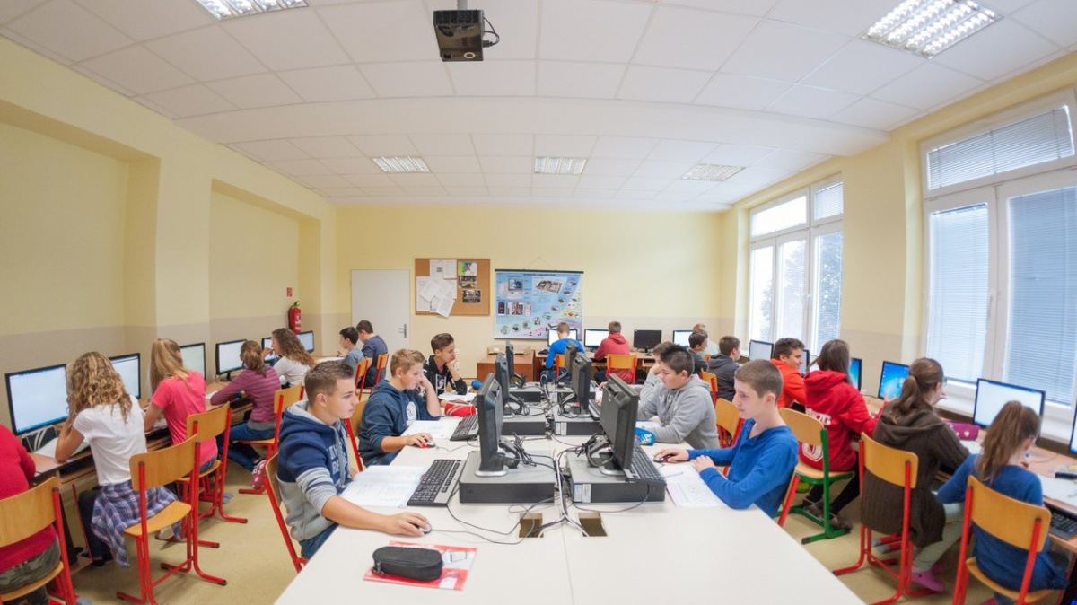 Podpora digitálního vzdělávání stála přes osm miliard, efekt je nevelký