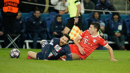 Osmifinále Ligy mistrů: Bayern porazil PSG, AC Milán zdolal Tottenham