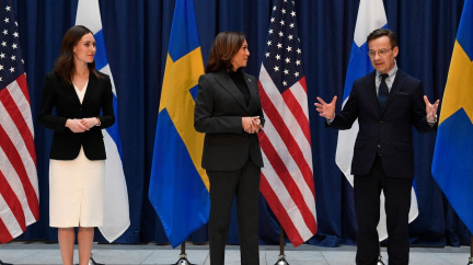 Finsko chce vstoupit do NATO jen společně se Švédskem, potvrdila Marinová