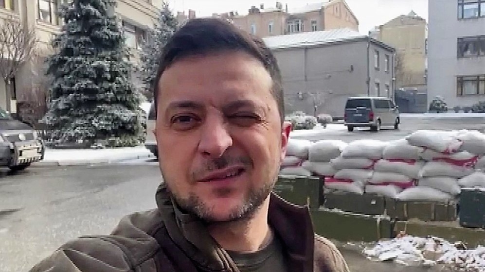 Video ukazuje místnost, ve které žije Zelenskyj od začátku války