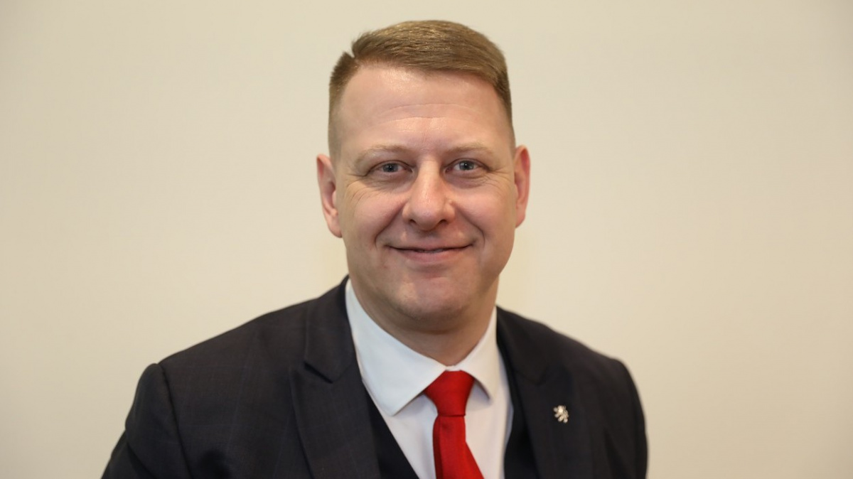 Prouza: Obchodní řetězce za zdražováním potravin nestojí, vláda musí navrhnout snížení DPH