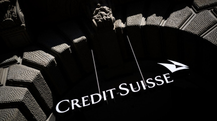 Akcie Credit Suisse klesly o třetinu, hlavní investor další pomoc vyloučil
