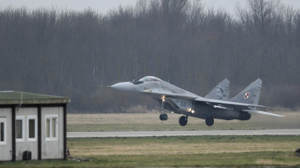Aktualizováno: Slovenská vláda schválila předání stíhaček MiG-29 Ukrajině, Pavel to ocenil