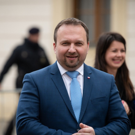 Aktualizováno: Jurečka nabízel Najmonovi držhubné, pokud sám rezignuje; Fiala se ministra zastal