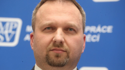 Jurečka: Dohodáři budou muset zvýšit odvody na penze