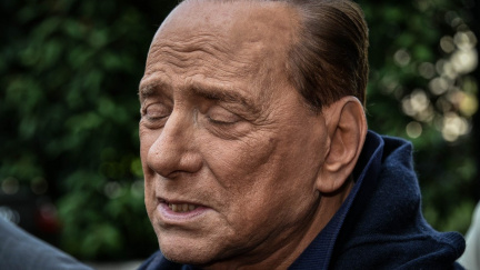 Aktualizováno: Silvio Berlusconi trpí leukémií a má zápal plic