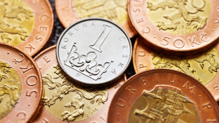 Míra inflace v EU klesla na 8,3 procenta, v Česku je dvakrát taková a třetí nejvyšší