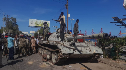 MZV eviduje v Súdánu čtyři Čechy, jejich evakuace zatím není možná