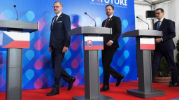 Pokud padne Ukrajina, může být na řadě střední Evropa, napsali Fiala, Heger a Morawiecki
