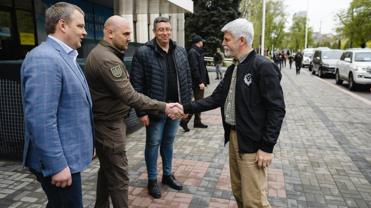 Pavel jako první zahraniční prezident dorazil na východ Ukrajiny