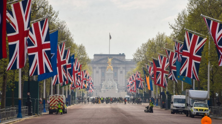 Od první korunovace panovníka po 70 letech děli Británii poslední den